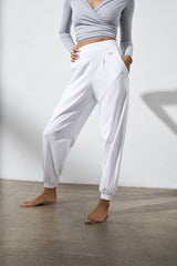 Spodnie do jogi MOONY Comfy Sweatpants - pure white