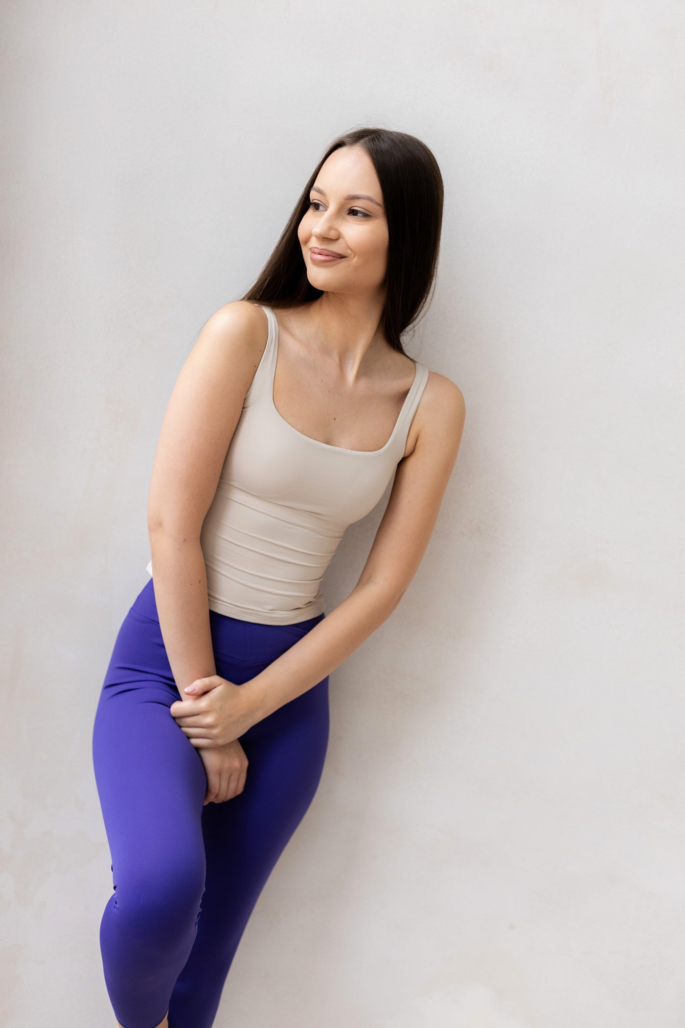 top do jogi w naturalnym kolorze